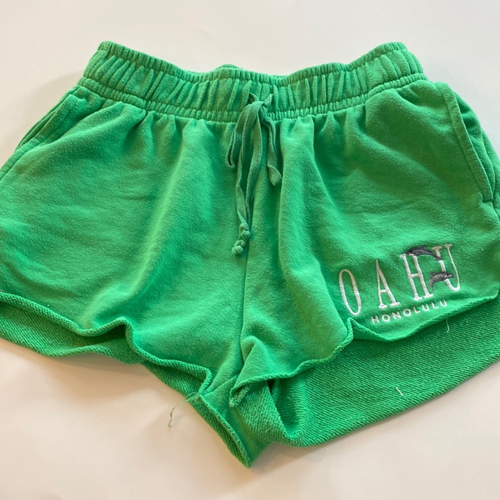 Theses shorts are a nice fit and are a size S.